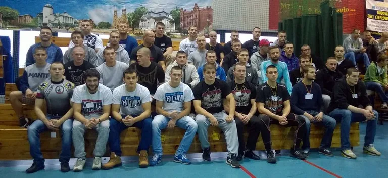 Złoto w MMA ostrowskiego 'goryla' (zdjęcia)