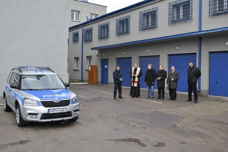 Nowy radiowóz policyjny w Nurze (zdjęcia)