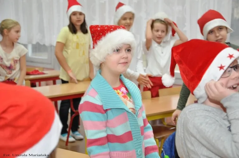 Spotkanie z Mikołajem w ostrowskiej szkole (zdjęcia)