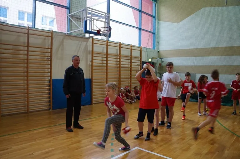 Mikołajkowy Turniej Sportowy (zdjęcia)