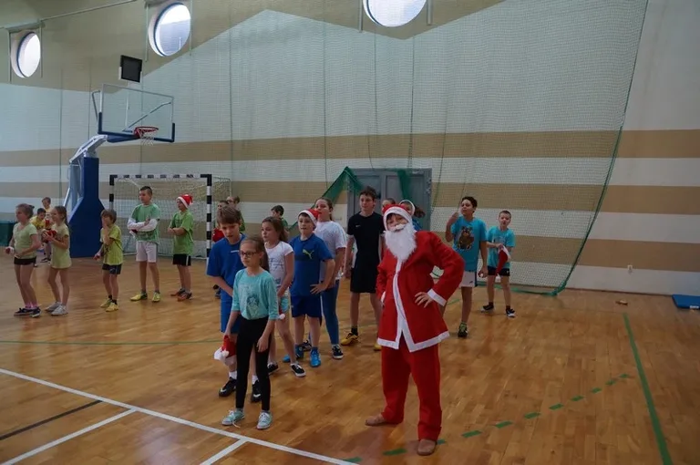 Mikołajkowy Turniej Sportowy (zdjęcia)