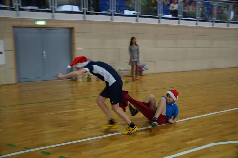 Mikołajkowy Turniej Sportowy (zdjęcia)