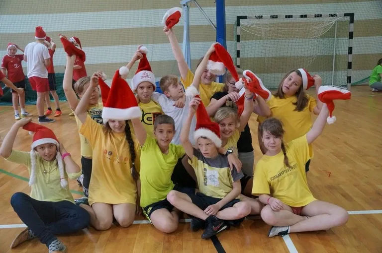 Mikołajkowy Turniej Sportowy (zdjęcia)