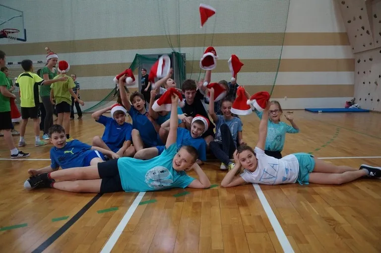Mikołajkowy Turniej Sportowy (zdjęcia)