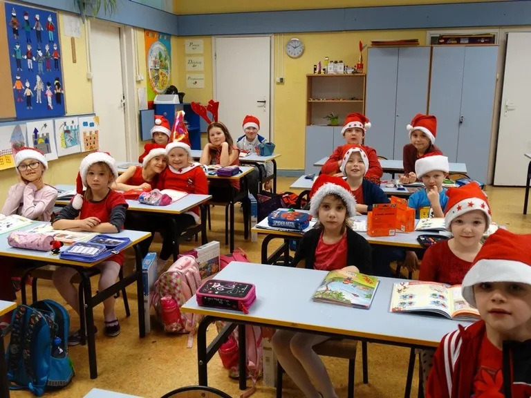 Spotkanie z Mikołajem w ostrowskiej szkole (zdjęcia)