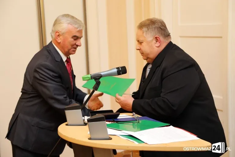 Burmistrz złożył ślubowanie (zdjęcia, wideo)