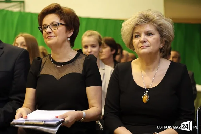 Uczniowie z powiatu nagrodzeni (zdjęcia, wideo)