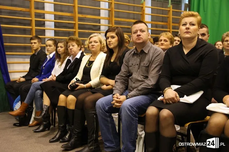 Uczniowie z powiatu nagrodzeni (zdjęcia, wideo)