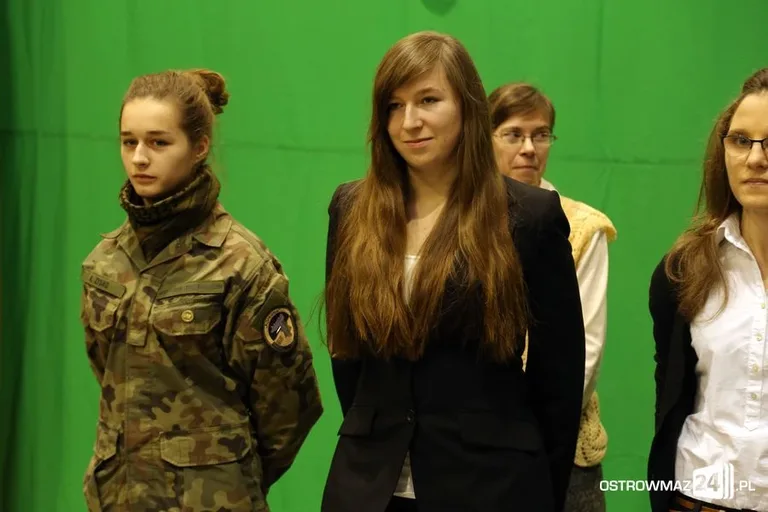 Uczniowie z powiatu nagrodzeni (zdjęcia, wideo)