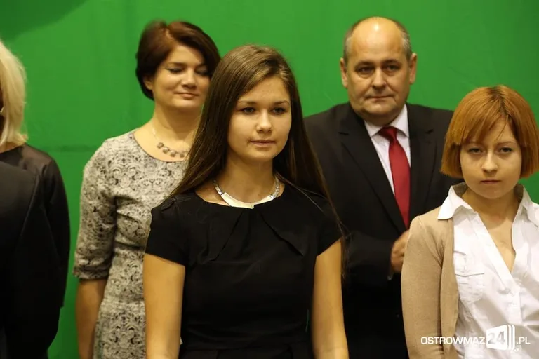 Uczniowie z powiatu nagrodzeni (zdjęcia, wideo)
