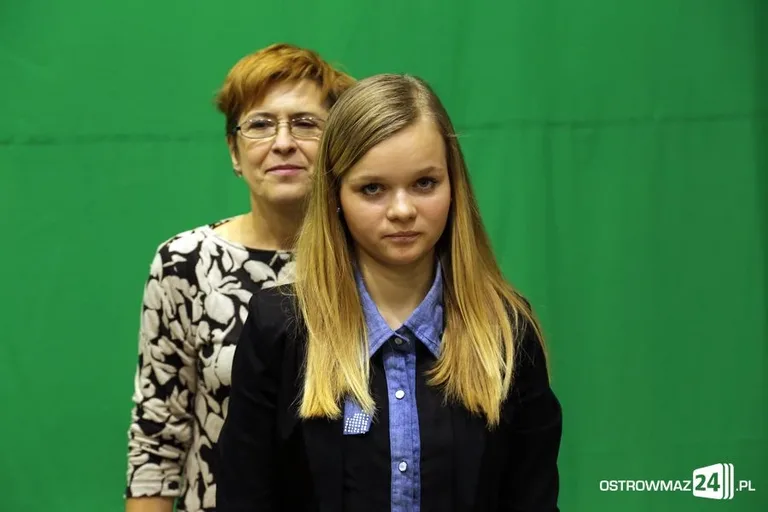 Uczniowie z powiatu nagrodzeni (zdjęcia, wideo)