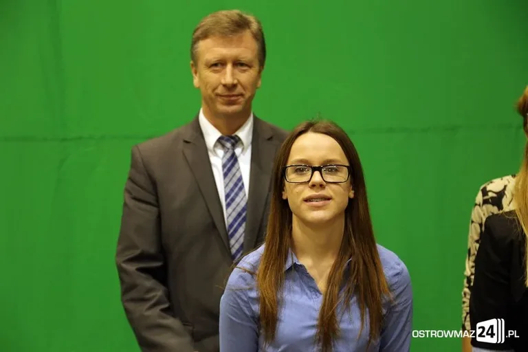 Uczniowie z powiatu nagrodzeni (zdjęcia, wideo)