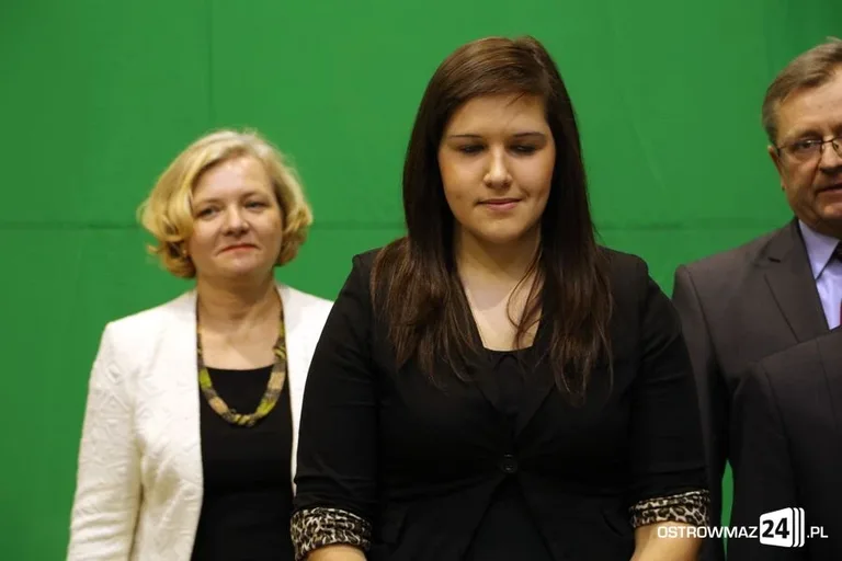 Uczniowie z powiatu nagrodzeni (zdjęcia, wideo)