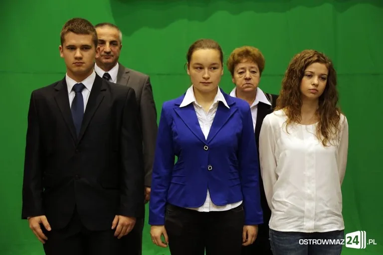 Uczniowie z powiatu nagrodzeni (zdjęcia, wideo)