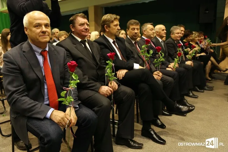 Uczniowie z powiatu nagrodzeni (zdjęcia, wideo)