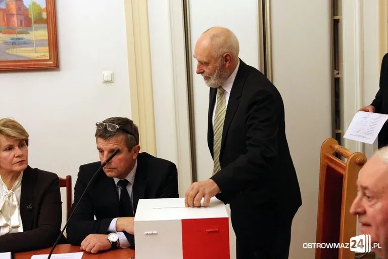 Rada miasta z nowym przewodniczącym (zdjęcia, wideo)