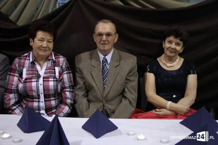 Andrzejkowe wróżby słuchaczy UTW (zdjęcia)