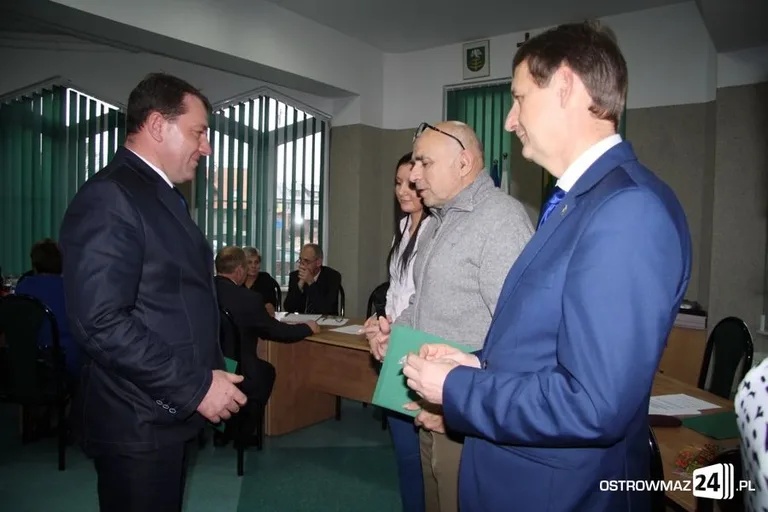 Radni gminy Ostrów Maz. już pracują (zdjęcia)