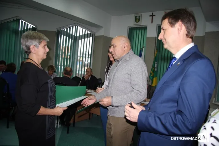 Radni gminy Ostrów Maz. już pracują (zdjęcia)