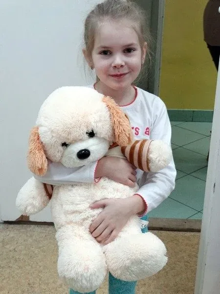 Pluszowy miś w małej szkole (zdjęcia)