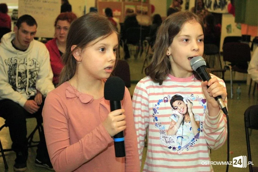 Karaoke w domu kultury (zdjęcia, wideo)