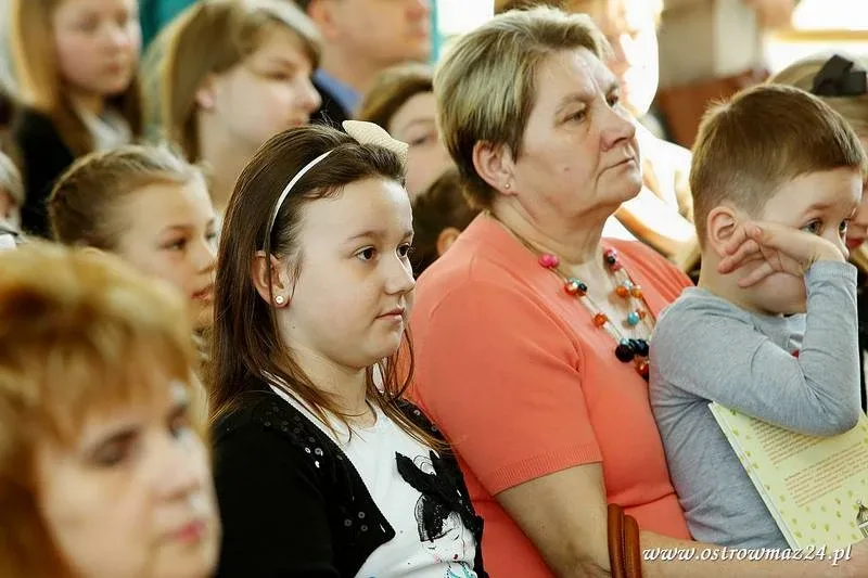 Święto szkoły podstawowej (zdjęcia, wideo)