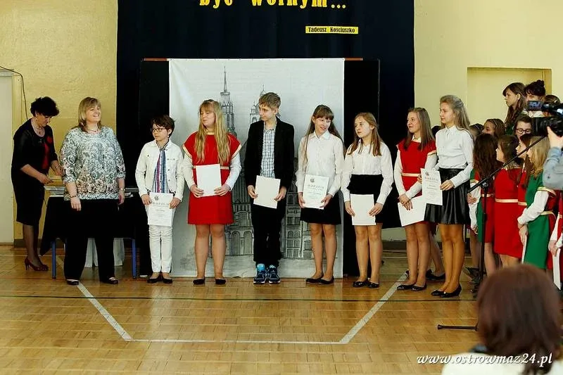 Święto szkoły podstawowej (zdjęcia, wideo)