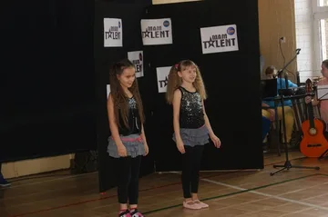 Szkolny 'Mam Talent' (zdjęcia)