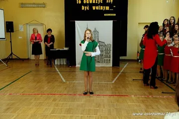 Święto szkoły podstawowej (zdjęcia, wideo)