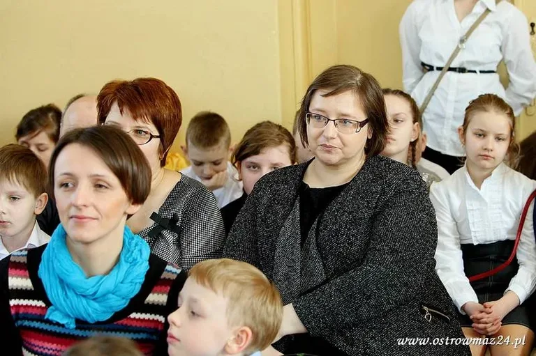 Święto szkoły podstawowej (zdjęcia, wideo)