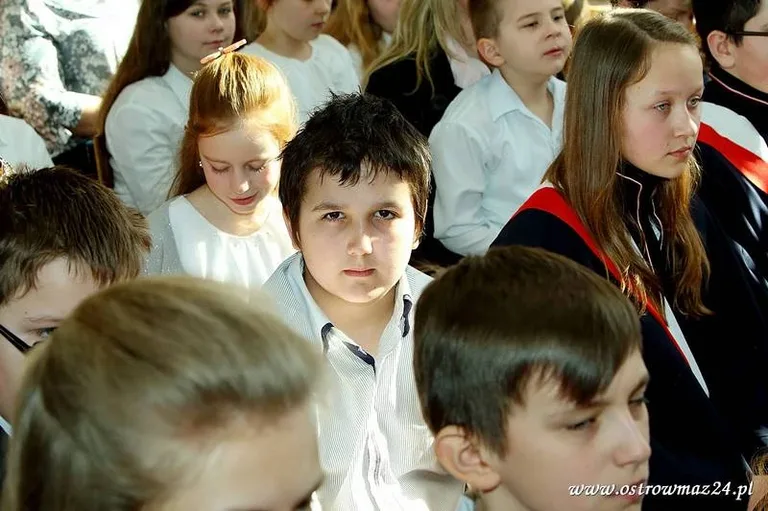 Święto szkoły podstawowej (zdjęcia, wideo)