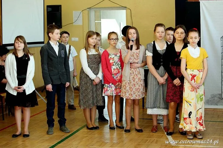 Święto szkoły podstawowej (zdjęcia, wideo)