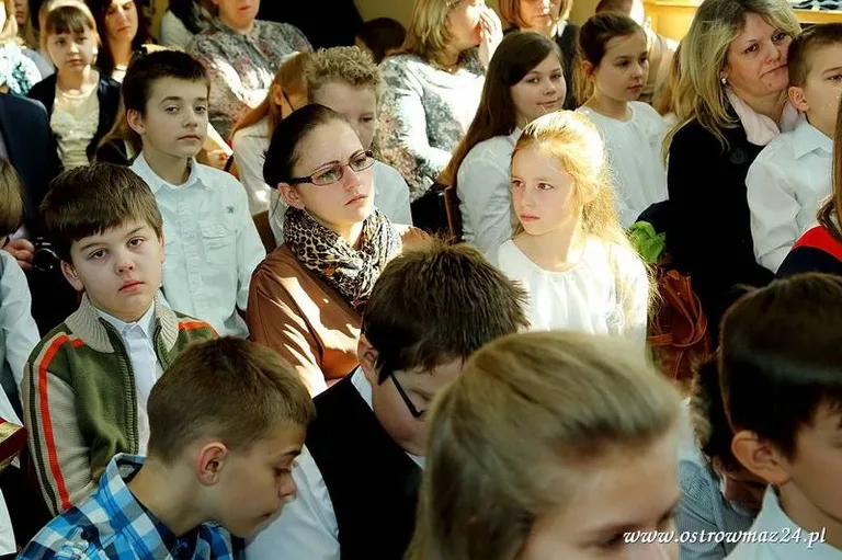 Święto szkoły podstawowej (zdjęcia, wideo)
