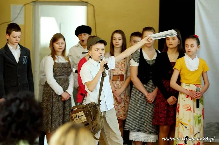 Święto szkoły podstawowej (zdjęcia, wideo)