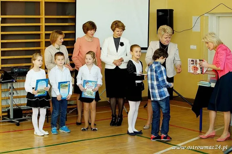 Święto szkoły podstawowej (zdjęcia, wideo)