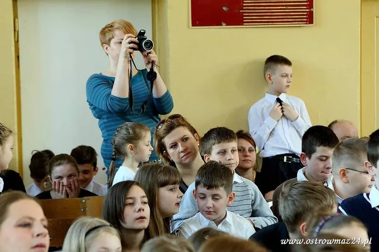 Święto szkoły podstawowej (zdjęcia, wideo)