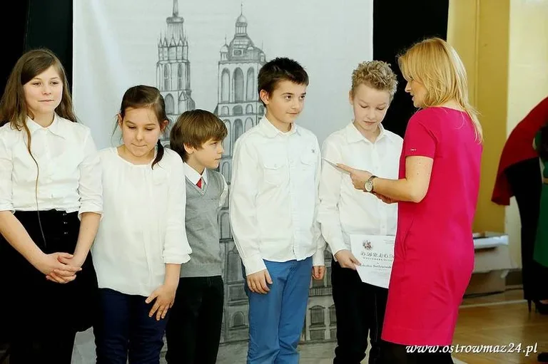 Święto szkoły podstawowej (zdjęcia, wideo)
