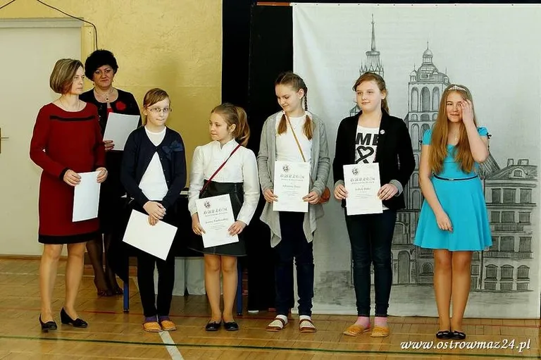 Święto szkoły podstawowej (zdjęcia, wideo)