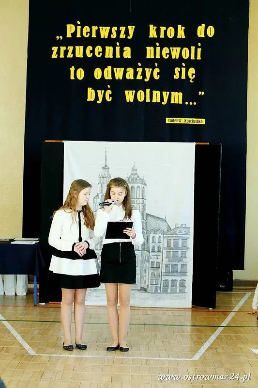 Święto szkoły podstawowej (zdjęcia, wideo)