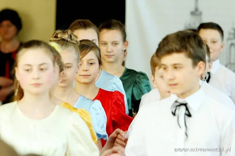 Święto szkoły podstawowej (zdjęcia, wideo)
