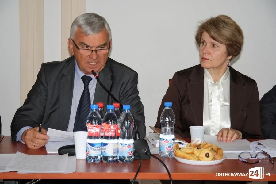Sesja miejska pełna obelg i wzajemnych oskarżeń