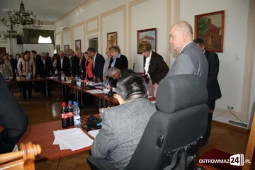 Sesja miejska pełna obelg i wzajemnych oskarżeń