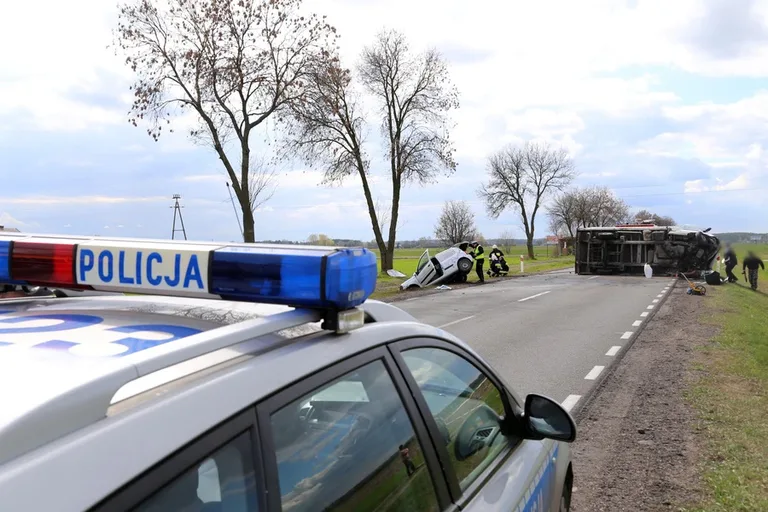 Czołówka z ciężarówką (zdjęcia, aktualizacja)