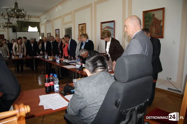 Sesja miejska pełna obelg i wzajemnych oskarżeń