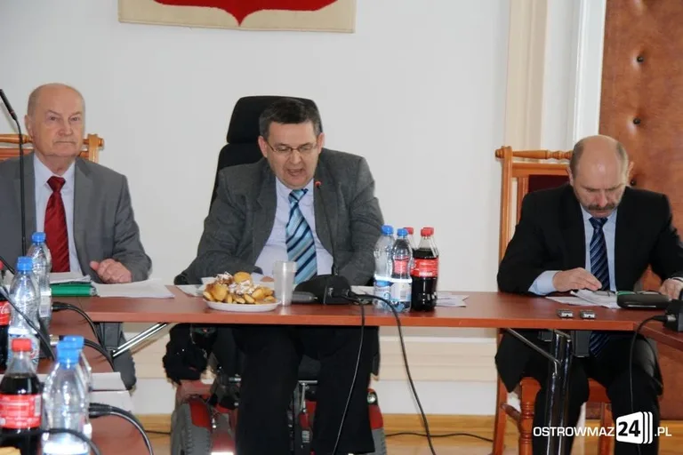 Sesja miejska pełna obelg i wzajemnych oskarżeń