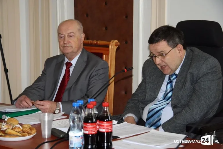 Sesja miejska pełna obelg i wzajemnych oskarżeń