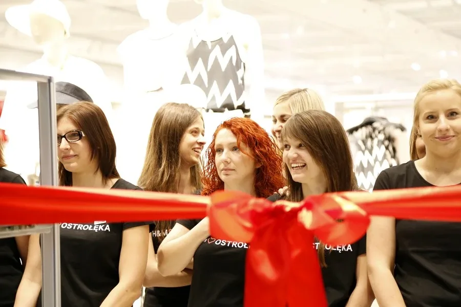 Taneczne otwarcie sklepu H&M (zdjęcia, wideo)