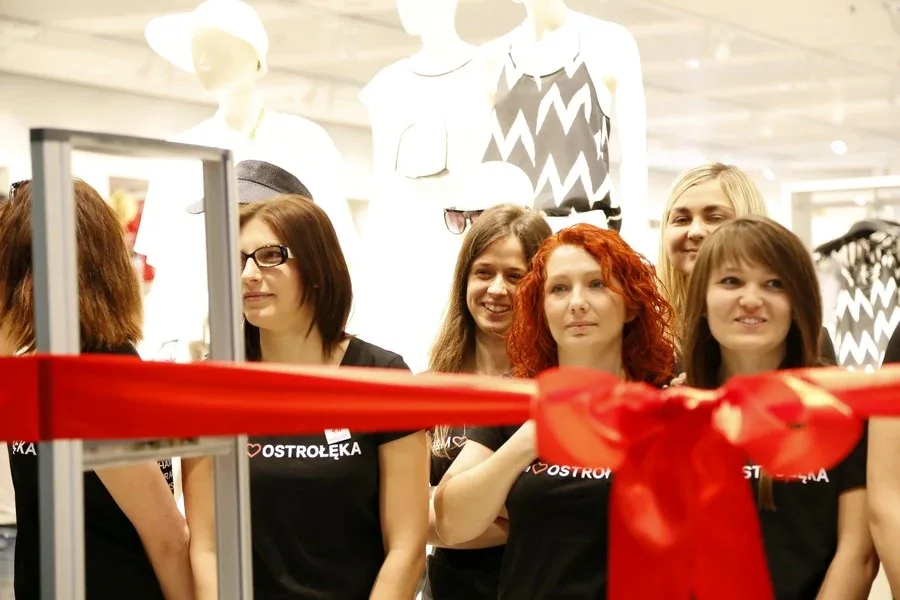 Taneczne otwarcie sklepu H&M (zdjęcia, wideo)
