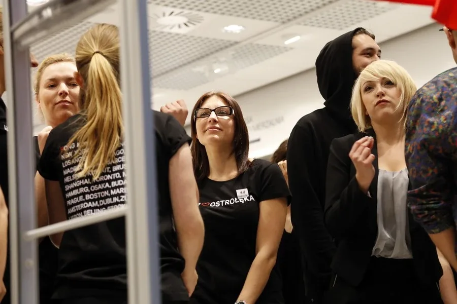Taneczne otwarcie sklepu H&M (zdjęcia, wideo)