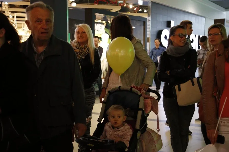 Taneczne otwarcie sklepu H&M (zdjęcia, wideo)